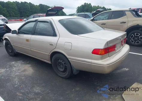 2001 Toyota Camry Ce from USA, damaged, VIN 4T1BG22K21U828555